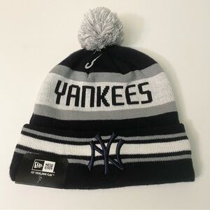 New Era Cap Men's MLB NY Yankees Jake Winter Knit Beanie Hat